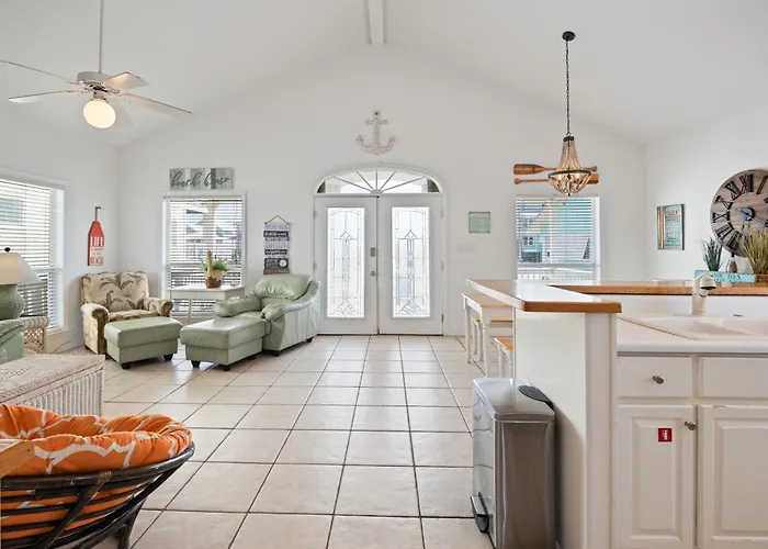 Take It Sea Z Dog-friendly Short Walk To Private Deck Holiday home