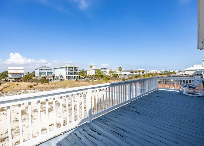Take It Sea Z Dog-friendly Short Walk To Private Deck Holiday home Gulf Shores